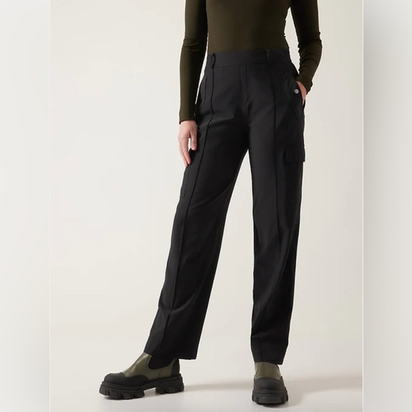 Athleta Vienna Cargo Pant Women’s Size 14 Black - Picture 1 of 16